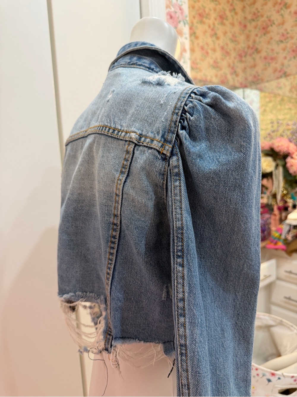 Jacket Jeans Subcategory Identification - Picture 3 of 4